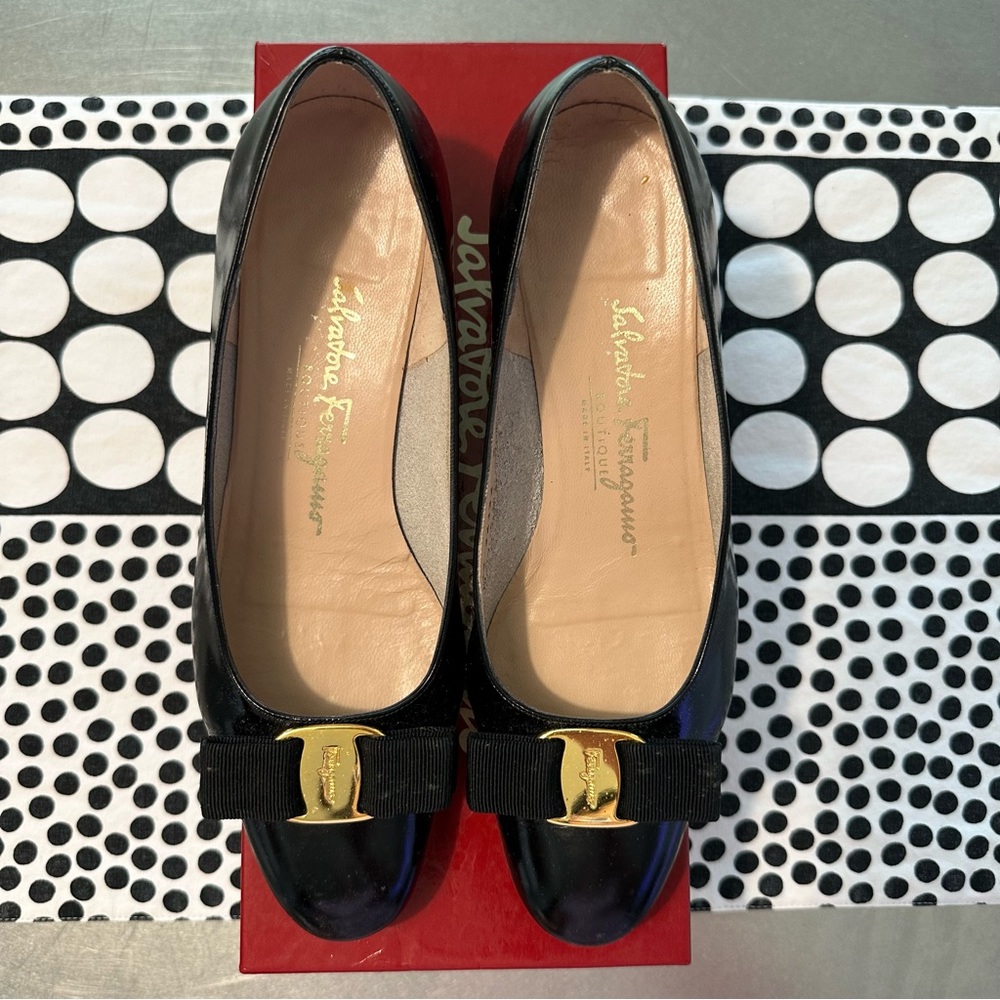 Vintage Salvatore Ferragamo Lillaz pumps size 8